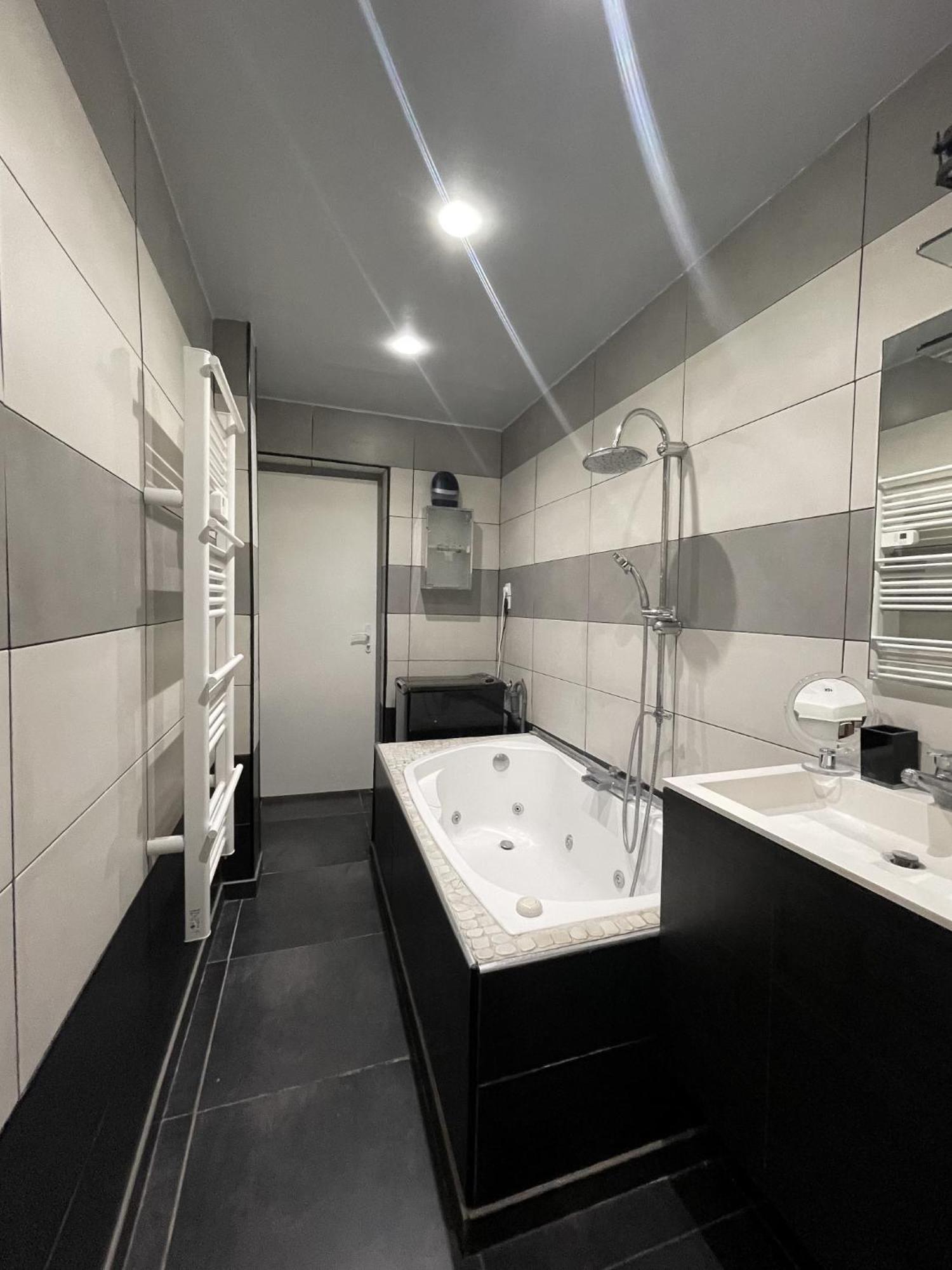Apartment Spacieux T3 Place Comedie Gare Saint Roch Montpellier